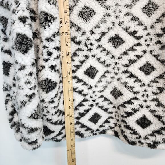 North Carolina Tar Heels 1/4 Zip Sherpa Jacket Size L Gray Relaxed Aztec Print - Picture 10 of 12
